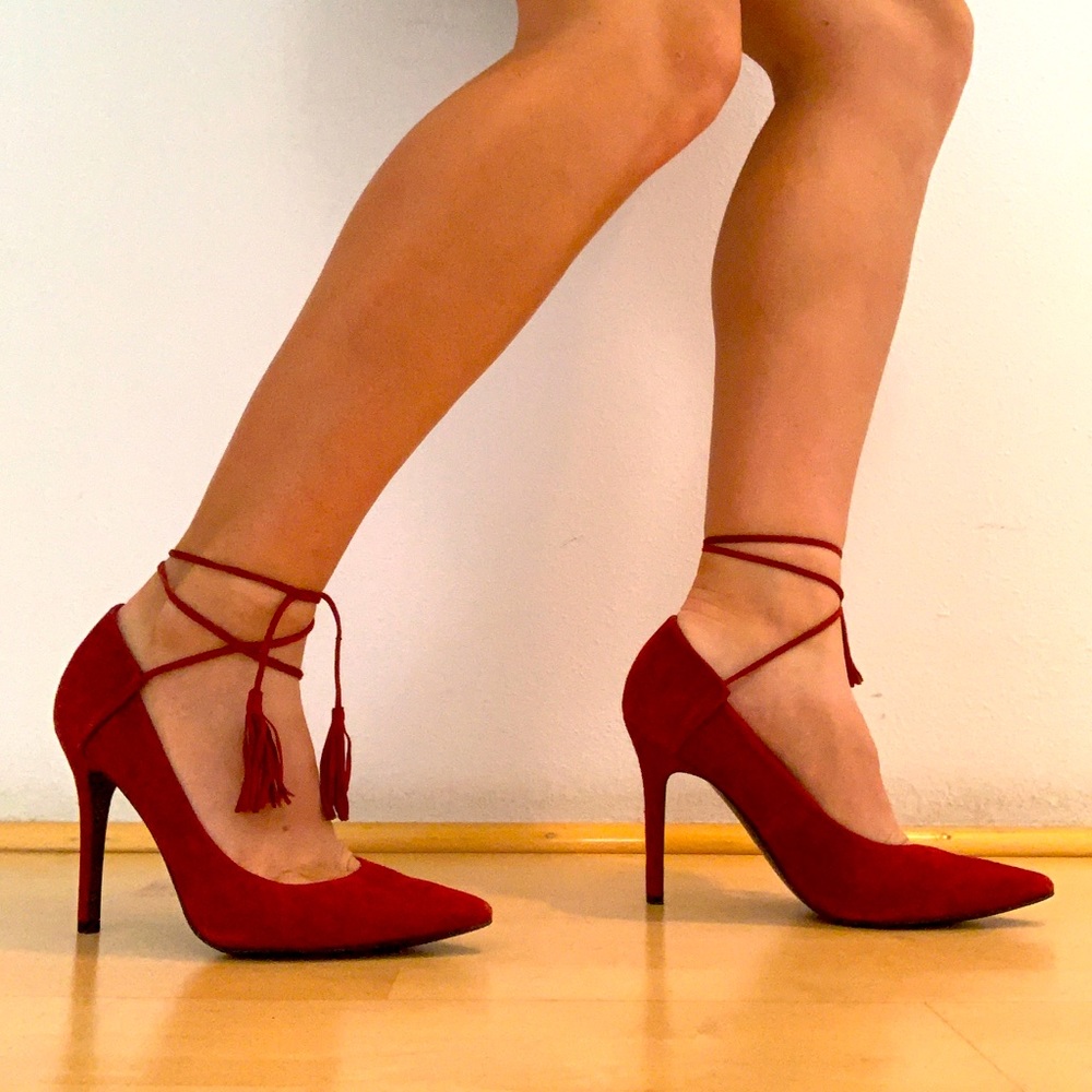 Guess Red Pumps